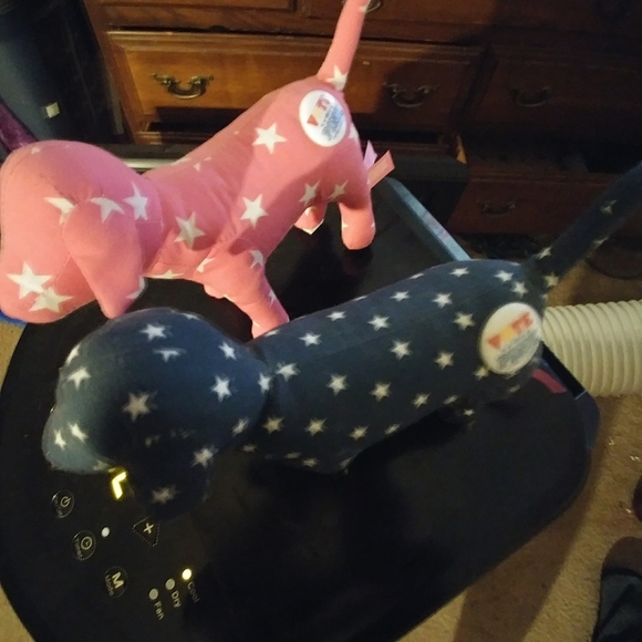 Pink Dogs - Picture 2 of 2